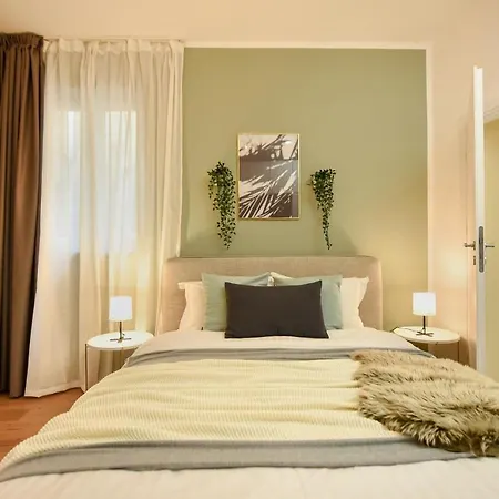Near Cismigiu - Where Style Meets Convenience Boekarest