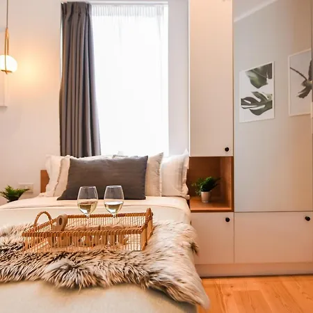 Near Cismigiu - Where Style Meets Convenience Apartment *