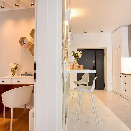 Near Cismigiu - Where Style Meets Convenience * Bucharest